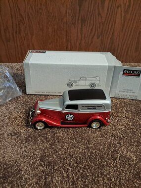 NIB Vintage Mac Tools 1934 Ford Sedan Delivery Truck,Die Cast Collector Bank